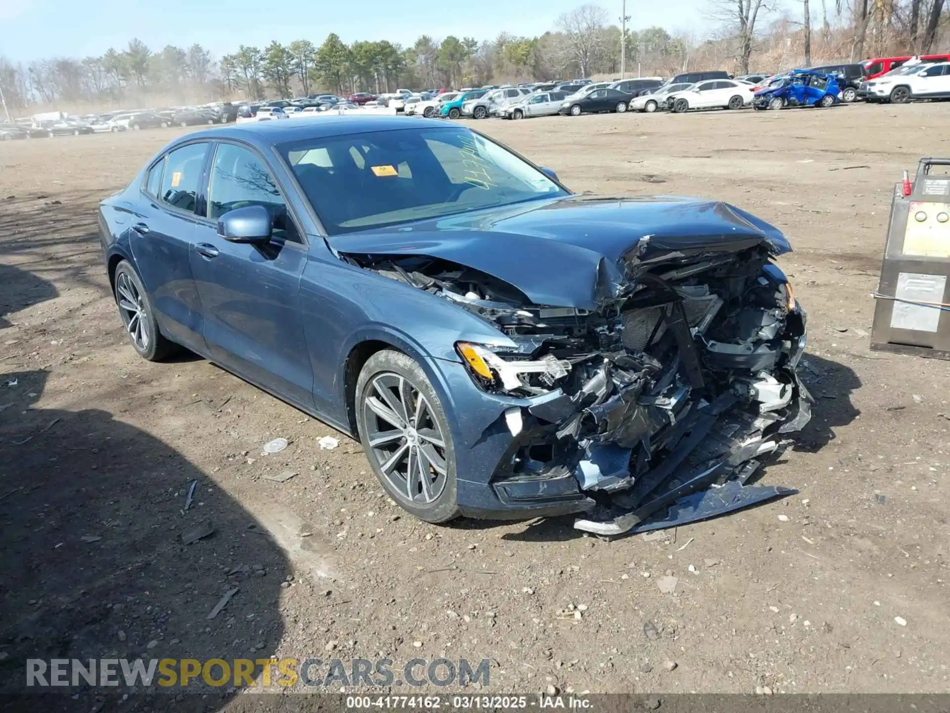 1 Фотография поврежденного автомобиля 7JR102FK0MG094100 VOLVO S60 2021