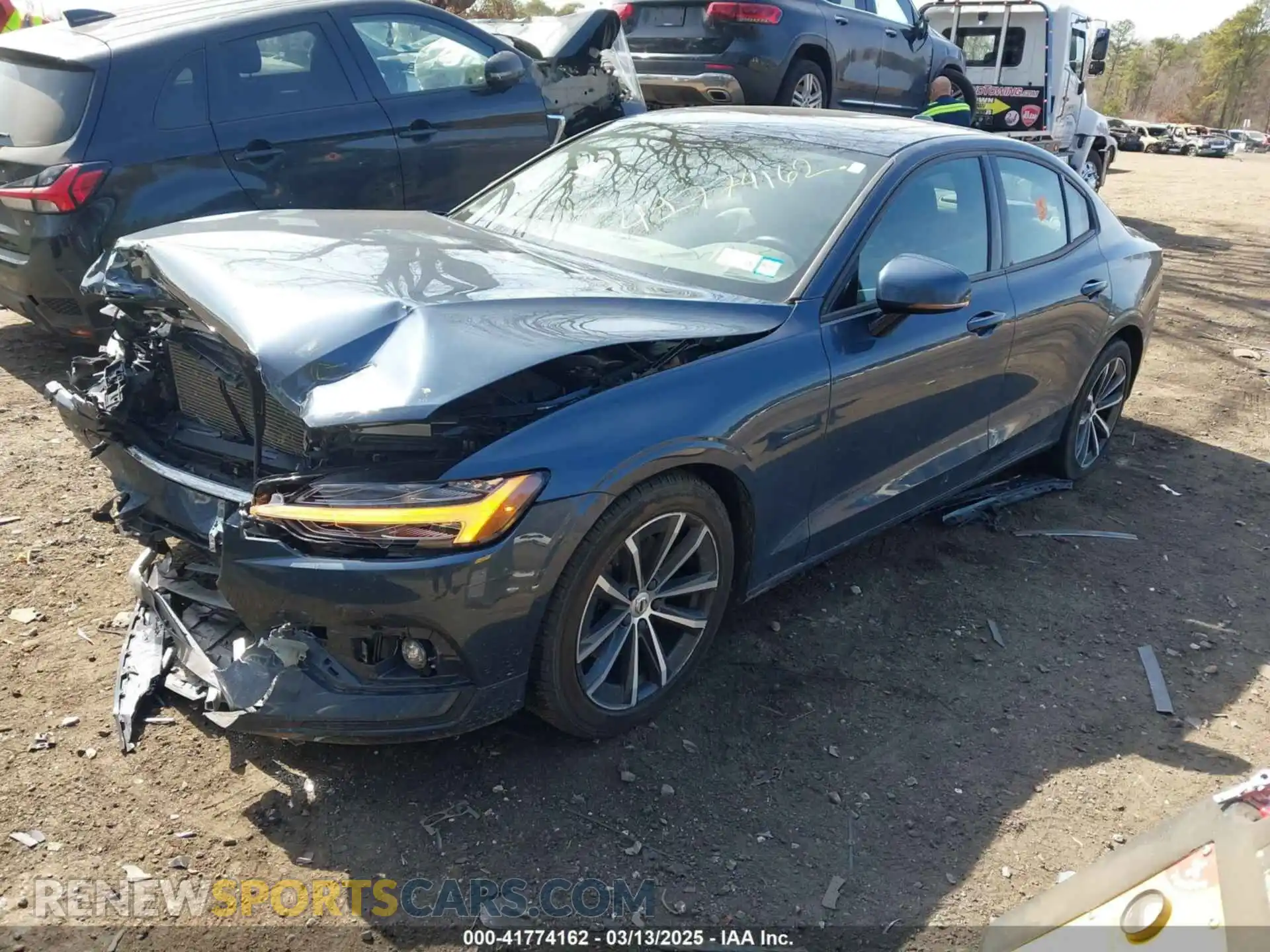 2 Фотография поврежденного автомобиля 7JR102FK0MG094100 VOLVO S60 2021