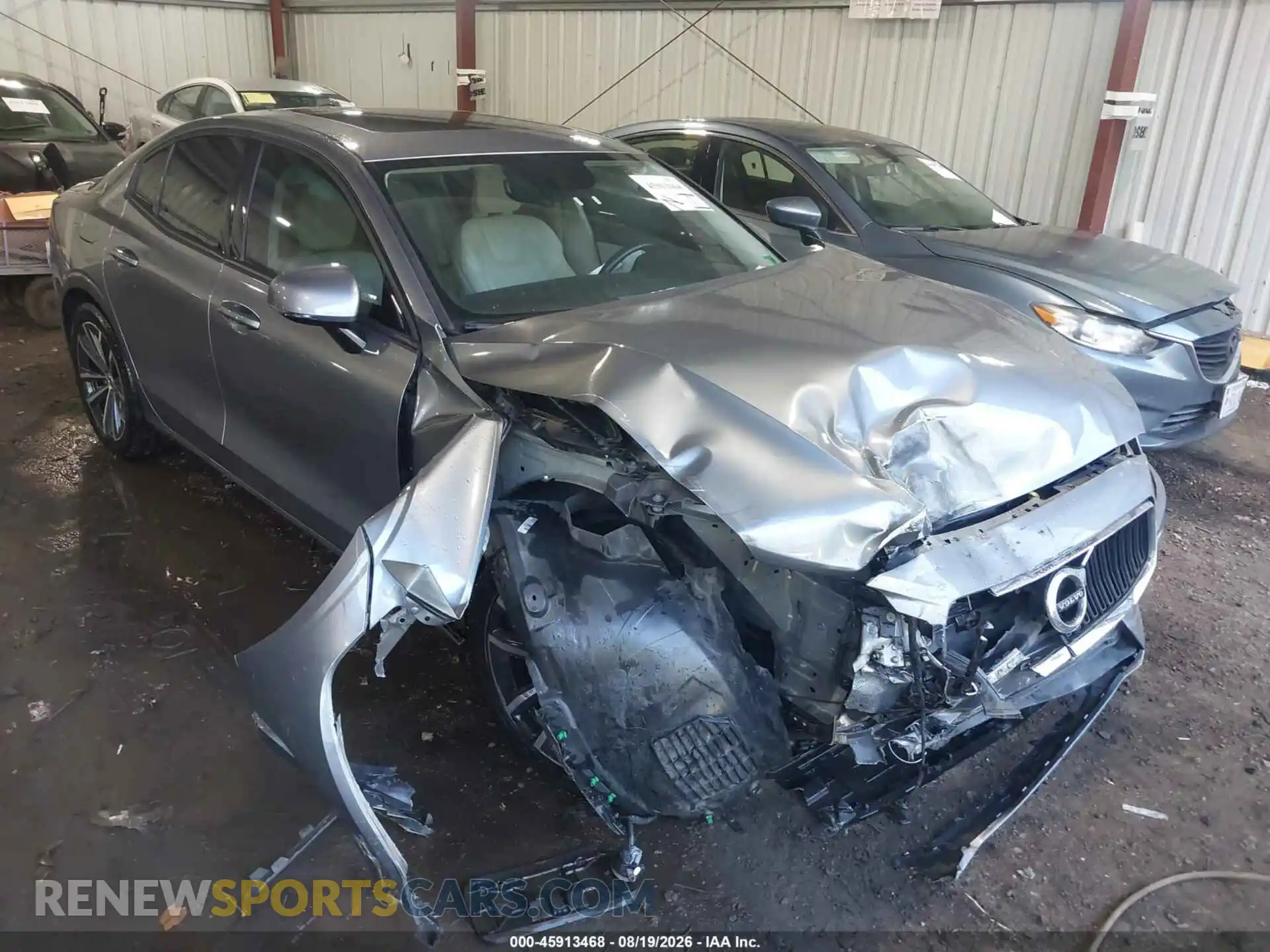 1 Photograph of a damaged car 7JR102FK2MG095409 VOLVO S60 2021
