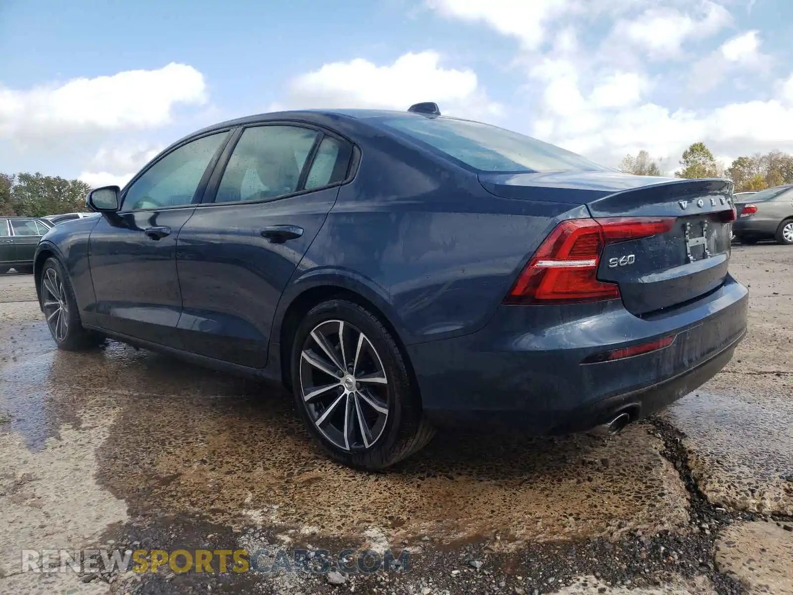 3 Photograph of a damaged car 7JR102FK6MG092061 VOLVO S60 2021