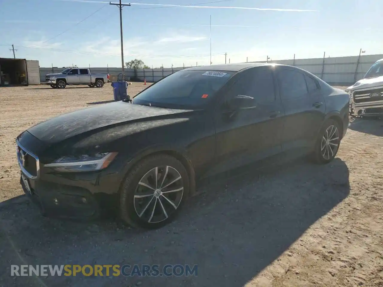 1 Photograph of a damaged car 7JR102FK8MG094040 VOLVO S60 2021