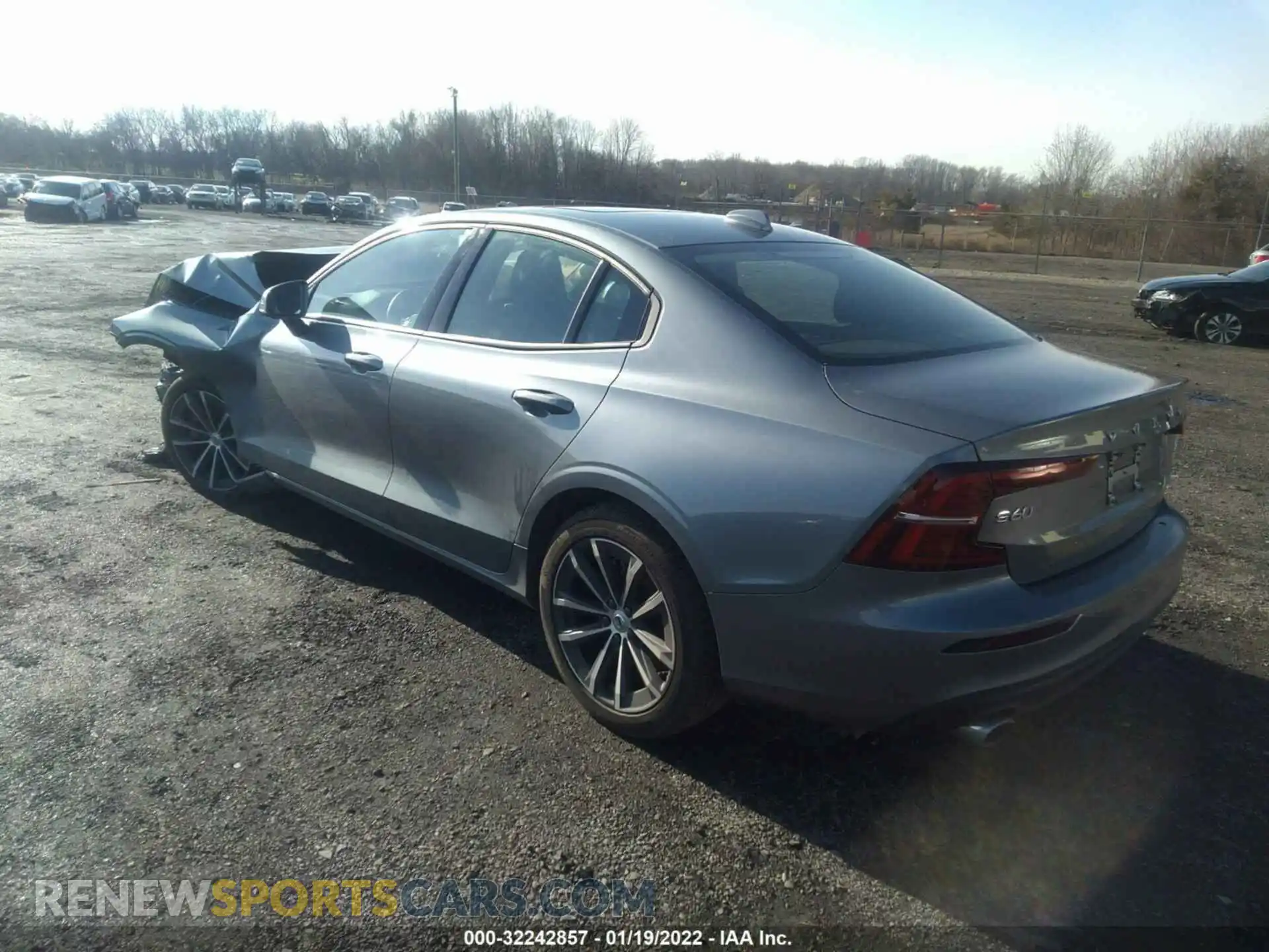 3 fotografías del automóvil dañado 7JR102FK8MG095382 VOLVO S60 2021
