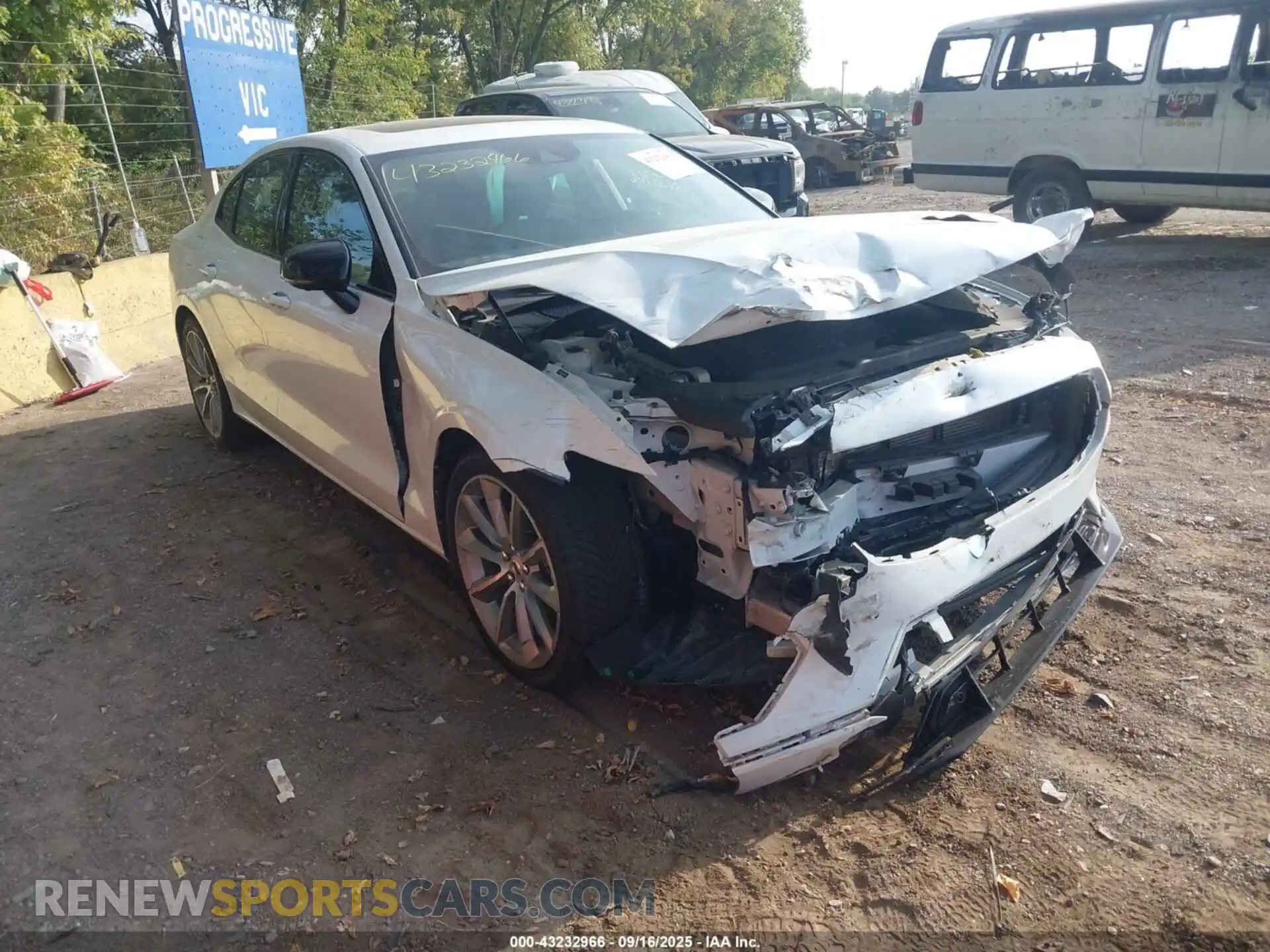 1 Photograph of a damaged car 7JR102FZ1MG108776 VOLVO S60 2021