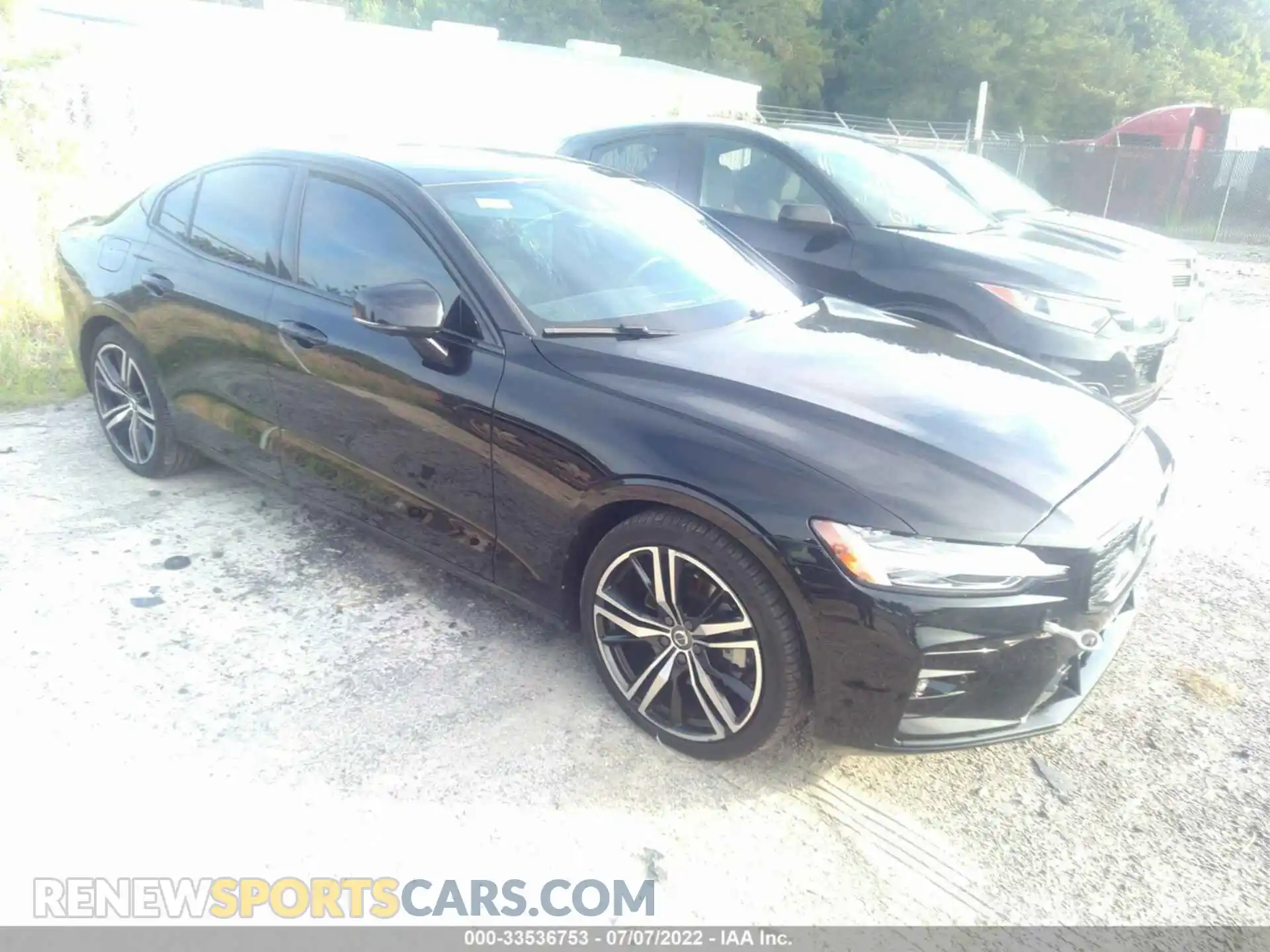 1 Photograph of a damaged car 7JR102TM4MG109106 VOLVO S60 2021