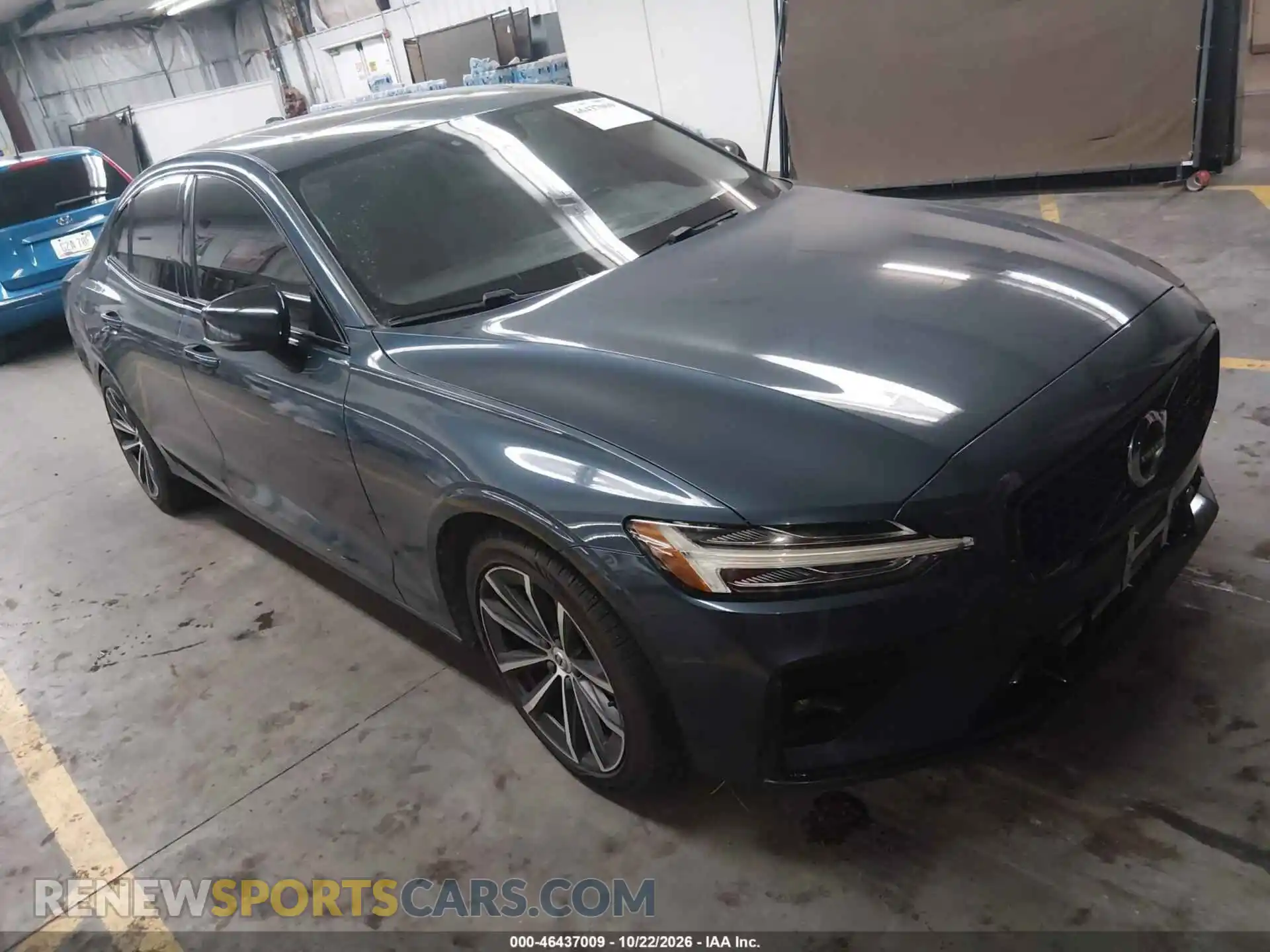 1 Photograph of a damaged car 7JR102TZ0MG109745 VOLVO S60 2021