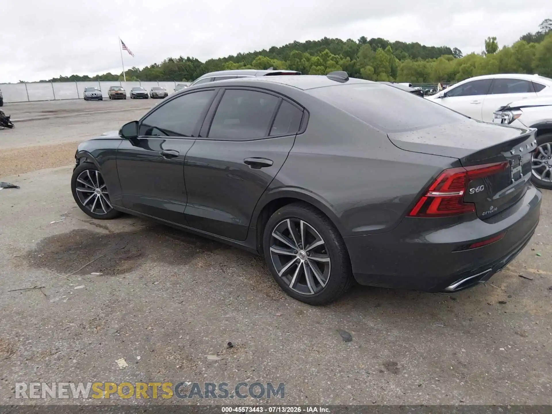 3 Photograph of a damaged car 7JR102TZ1MG118633 VOLVO S60 2021