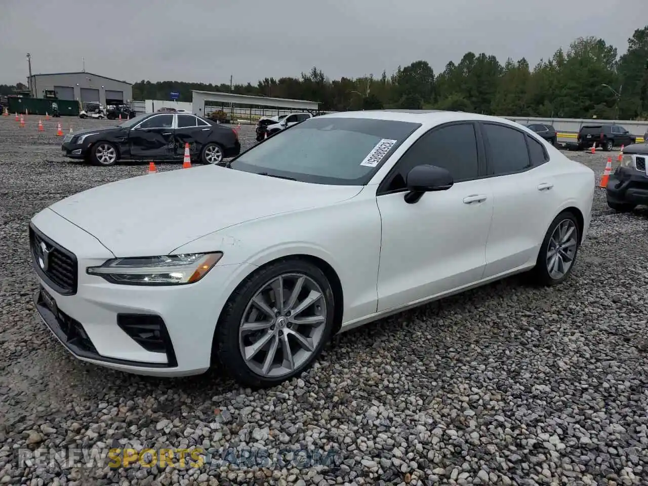 1 Photograph of a damaged car 7JR102TZ4MG107786 VOLVO S60 2021