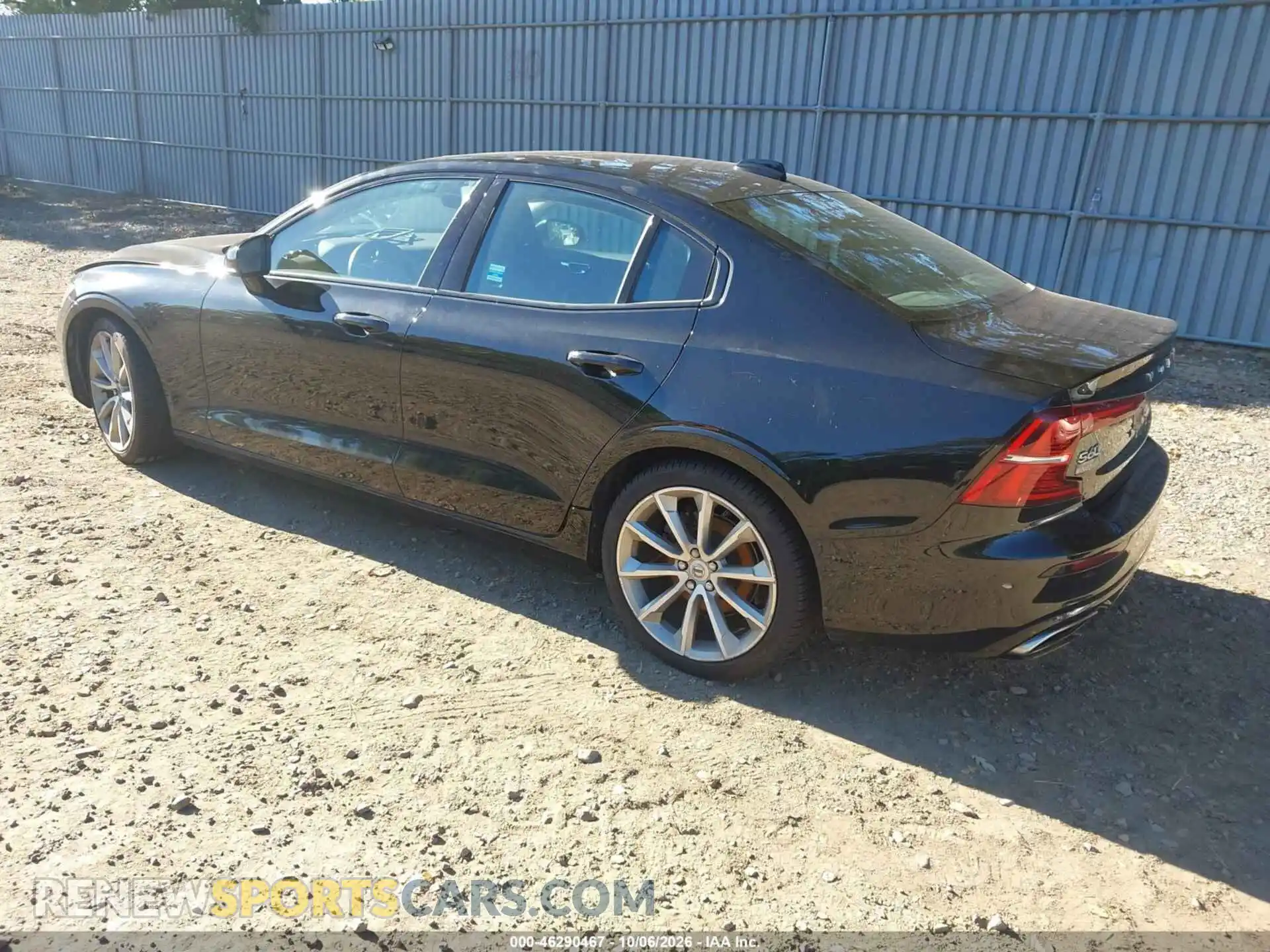 3 fotografías del automóvil dañado 7JR102TZ4MG108632 VOLVO S60 2021