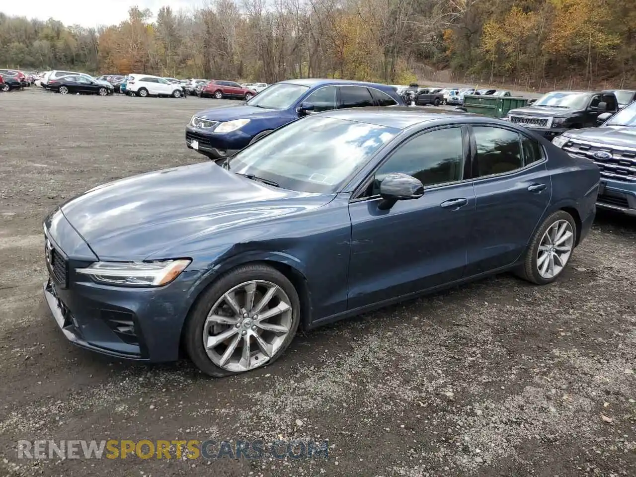 1 Photograph of a damaged car 7JR102TZ7MG113114 VOLVO S60 2021