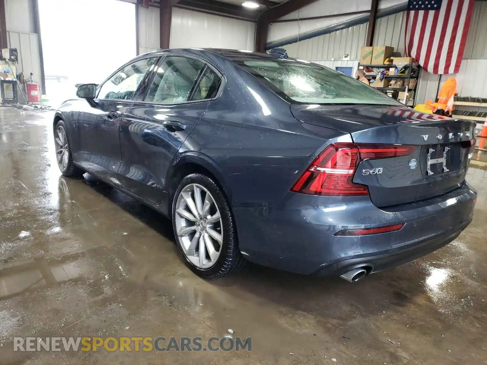 3 Photograph of a damaged car 7JRA22TK3MG081520 VOLVO S60 2021