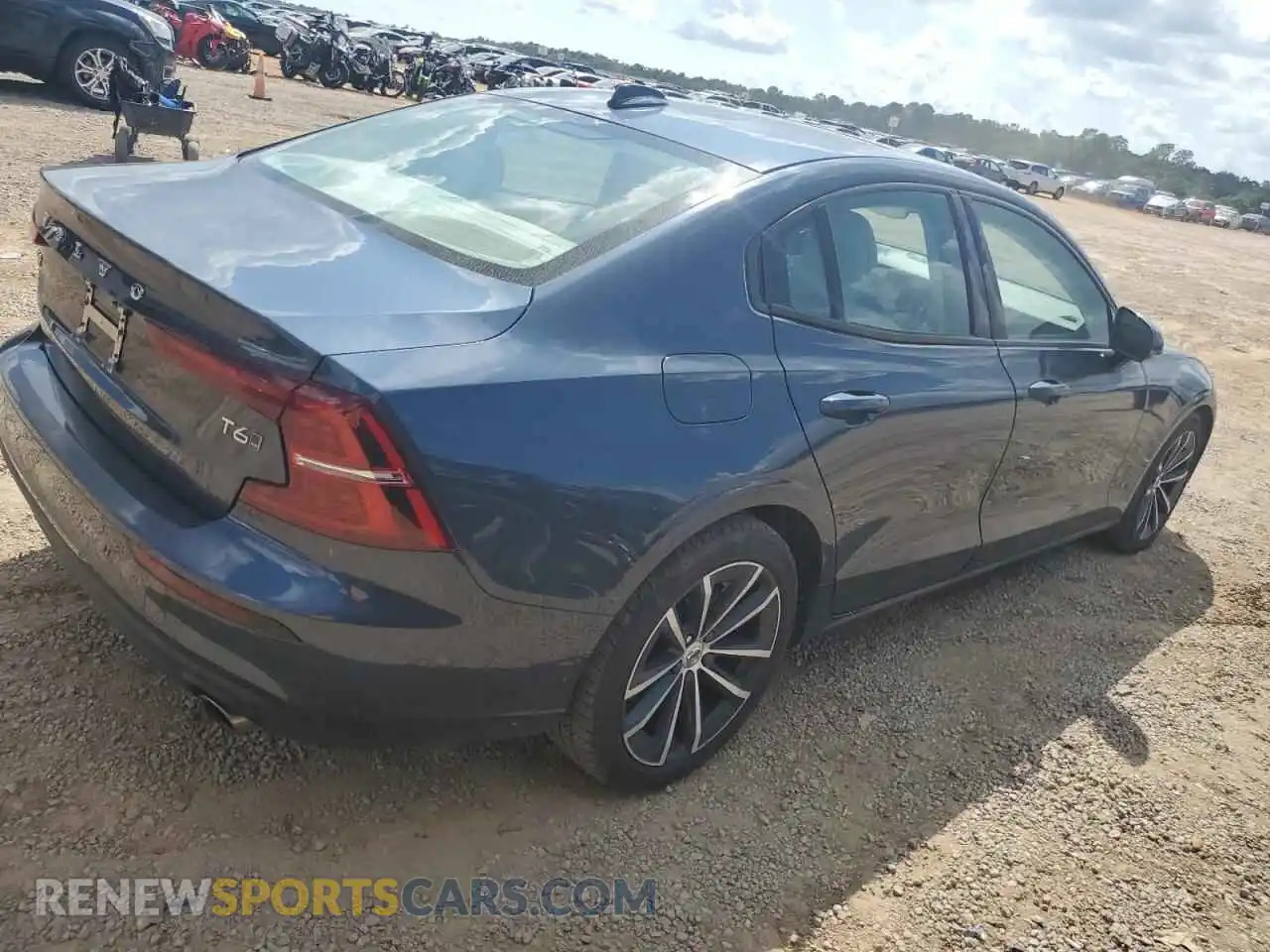 3 Photograph of a damaged car 7JRA22TK4MG080375 VOLVO S60 2021