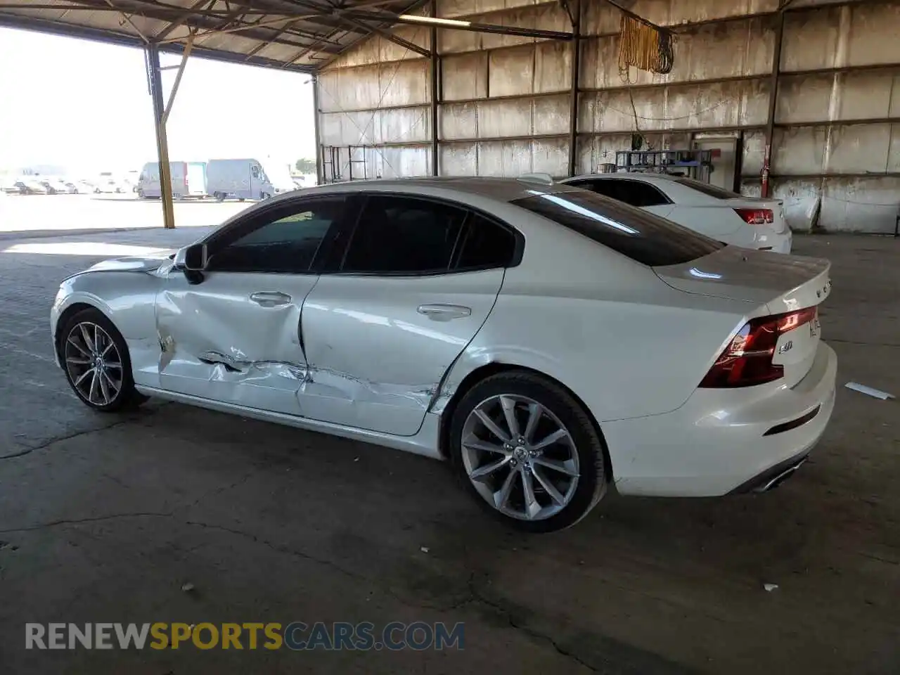 2 Photograph of a damaged car 7JRA22TK9MG080601 VOLVO S60 2021