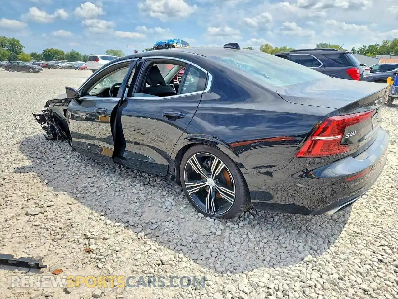 2 Photograph of a damaged car 7JRL12FLXNG155680 VOLVO S60 2022