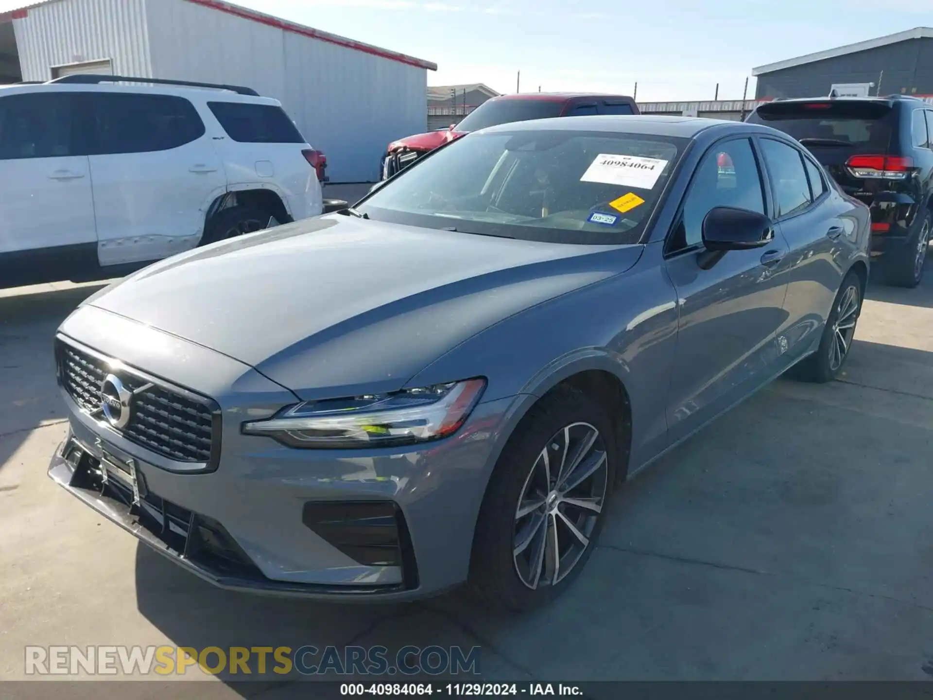 2 Photograph of a damaged car 7JRL12FZ1NG192931 VOLVO S60 2022