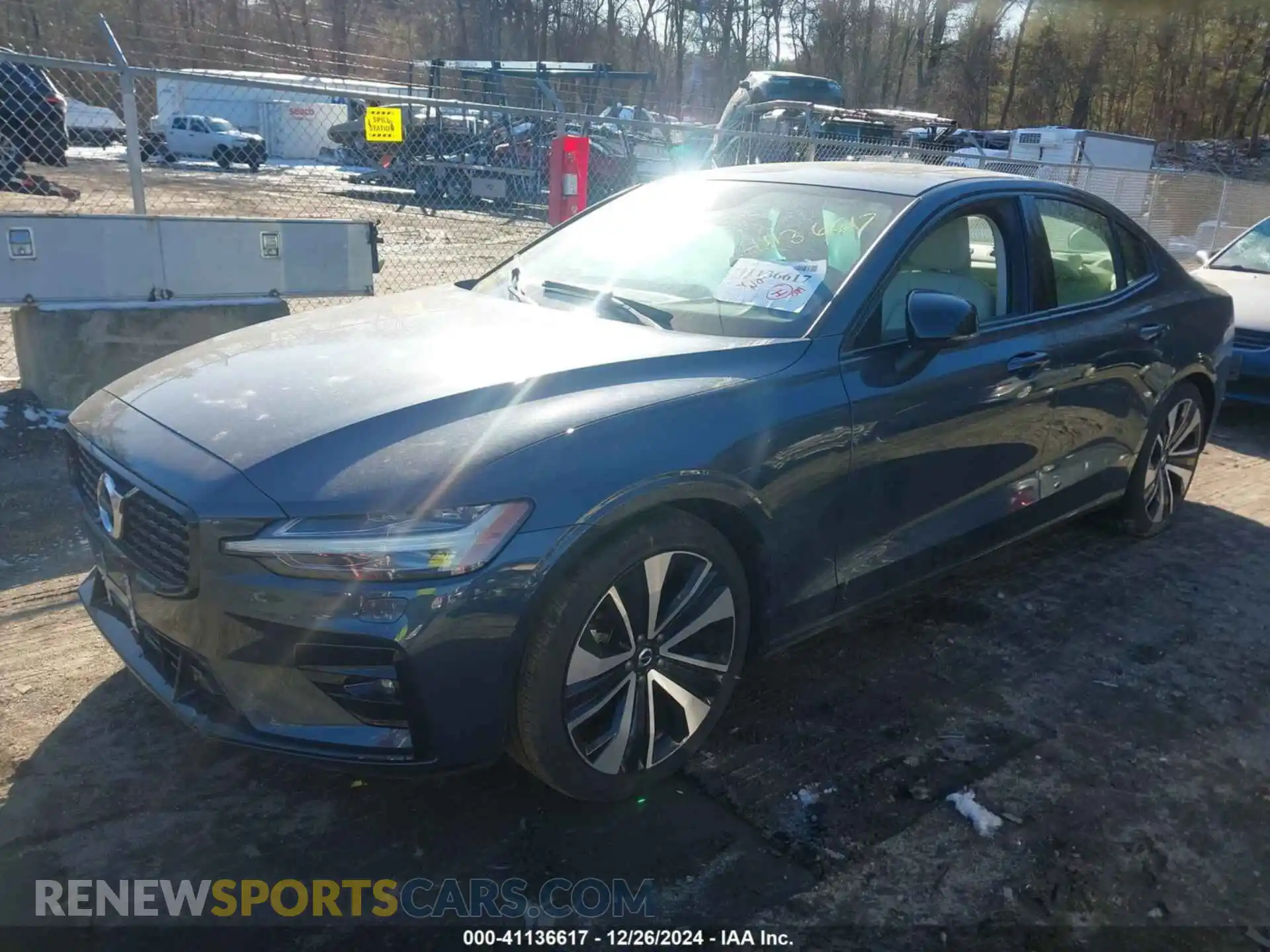 2 Photograph of a damaged car 7JRL12FZ4NG162452 VOLVO S60 2022