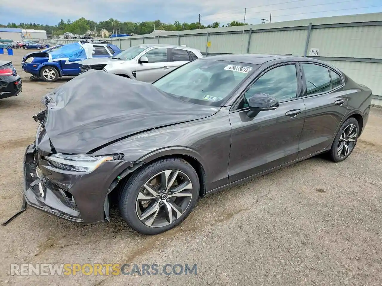 1 Photograph of a damaged car 7JRL12FK6RG322016 VOLVO S60 2024