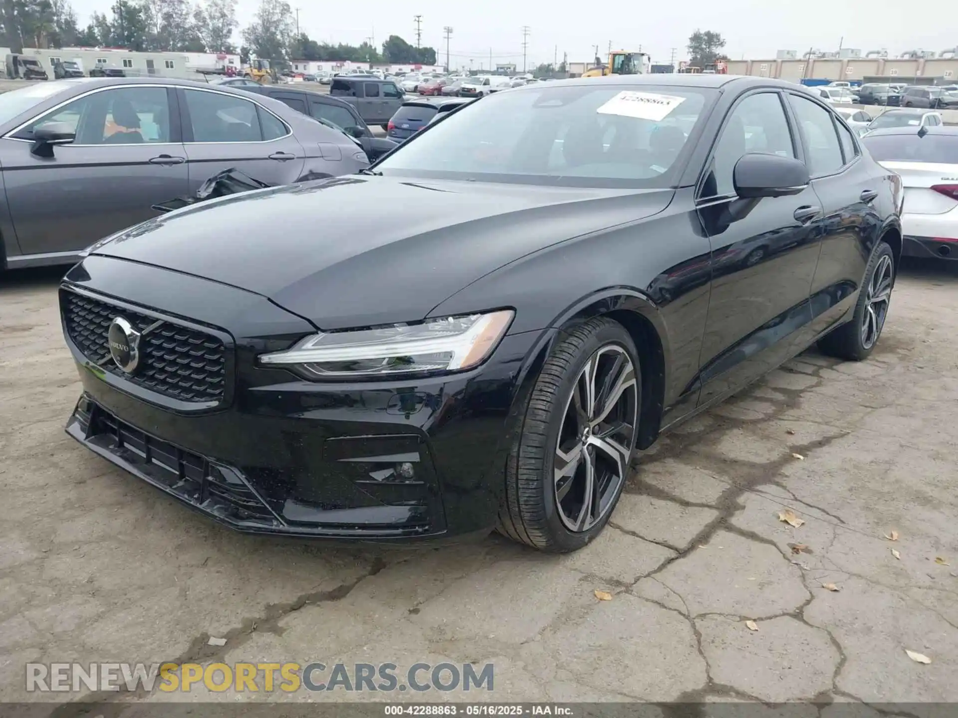 2 Photograph of a damaged car 7JRL12FL4RG324517 VOLVO S60 2024