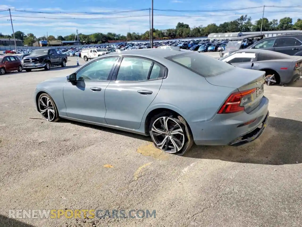 2 Photograph of a damaged car 7JRL12FL9RG309348 VOLVO S60 2024