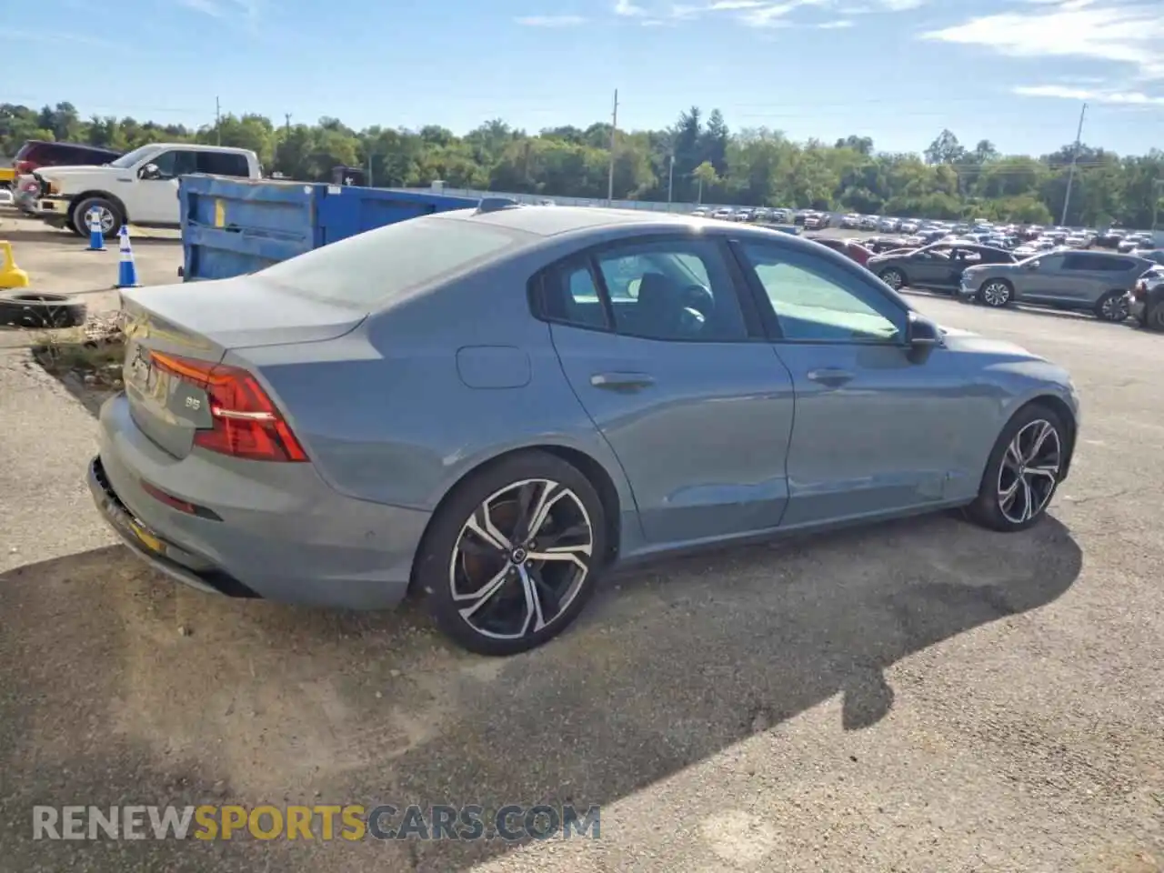 3 Photograph of a damaged car 7JRL12FL9RG309348 VOLVO S60 2024