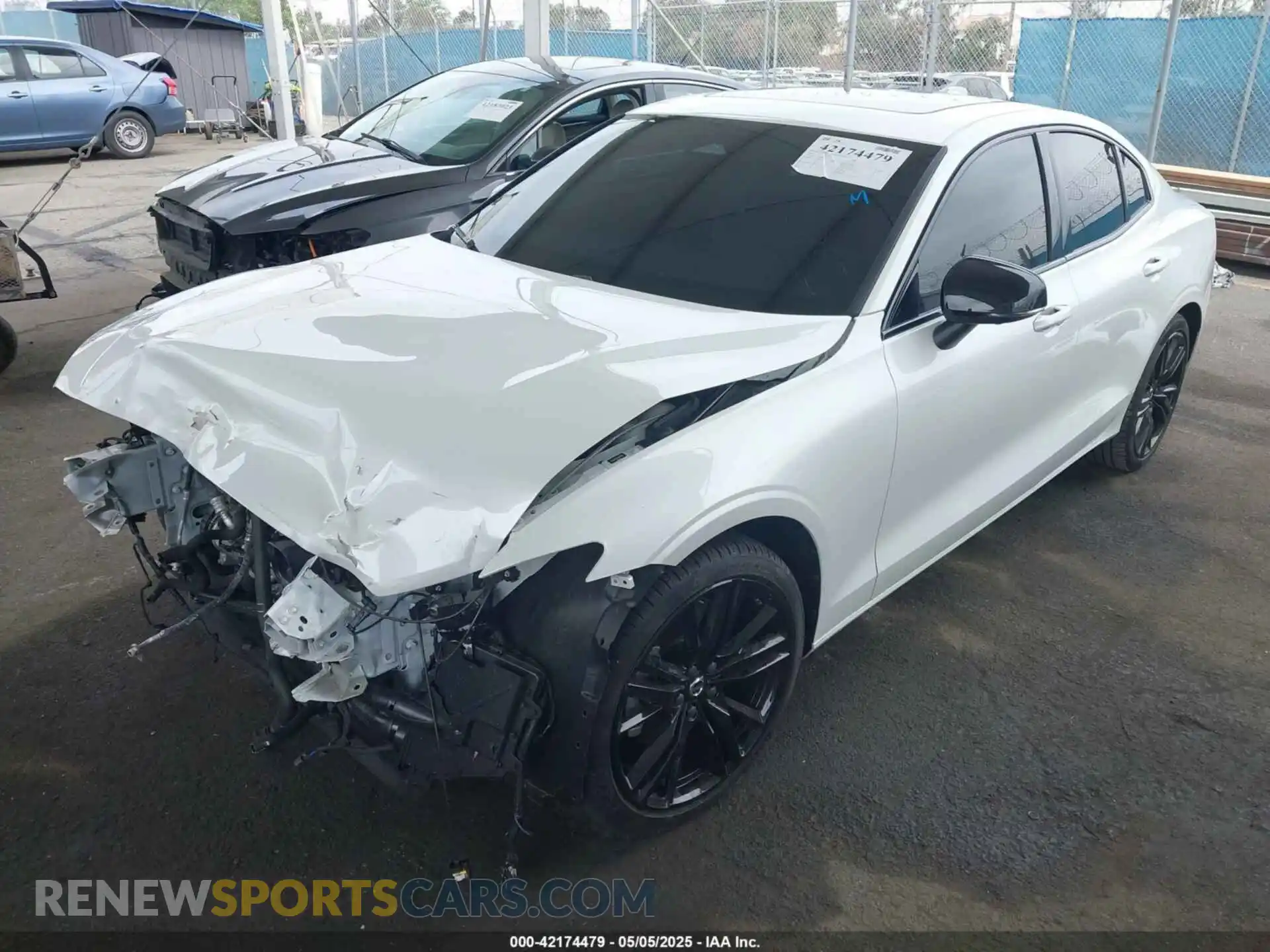 2 Photograph of a damaged car 7JRL12TH4RG305580 VOLVO S60 2024