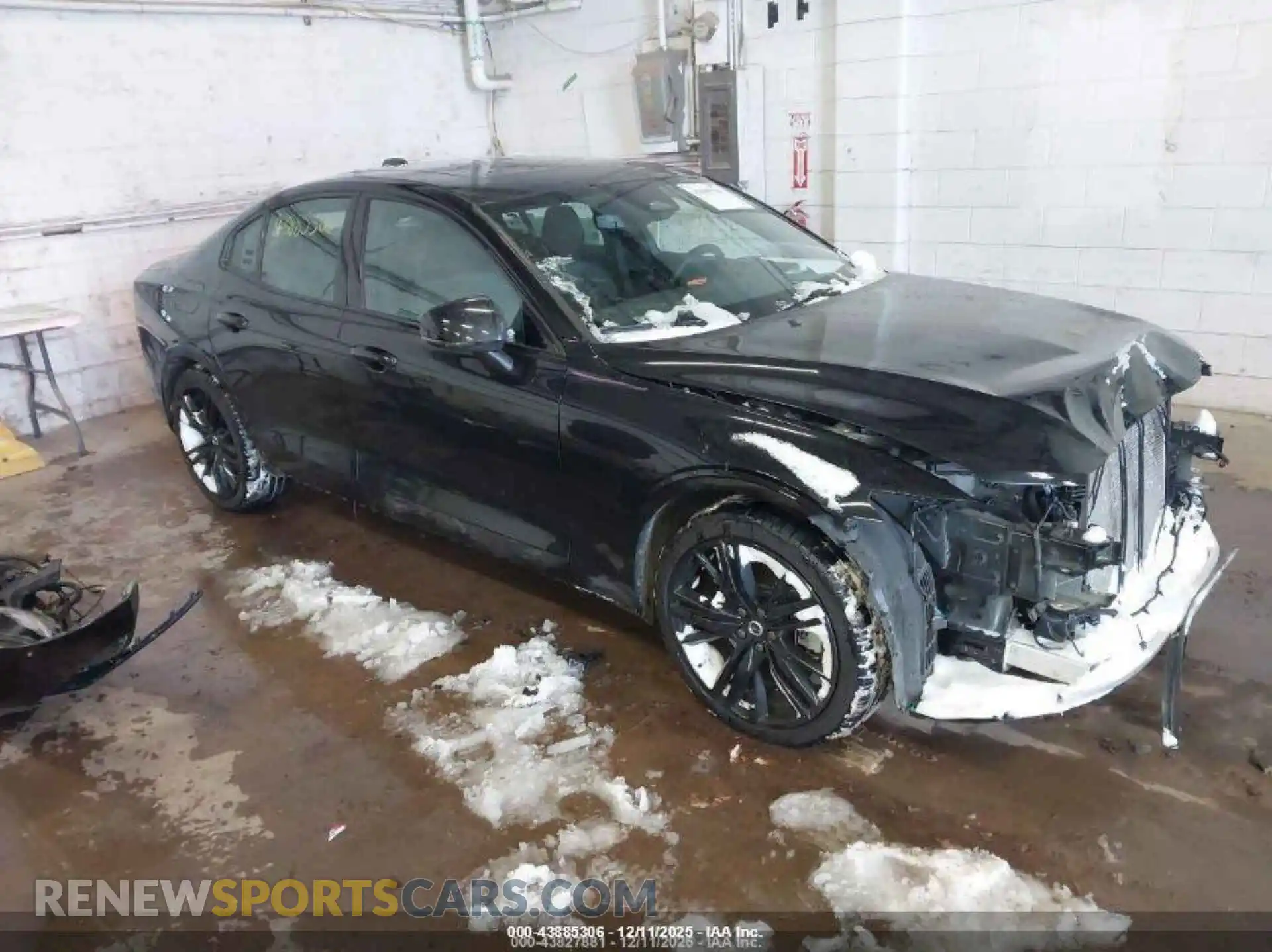 2 Photograph of a damaged car 7JRL12TH8RG311124 VOLVO S60 2024