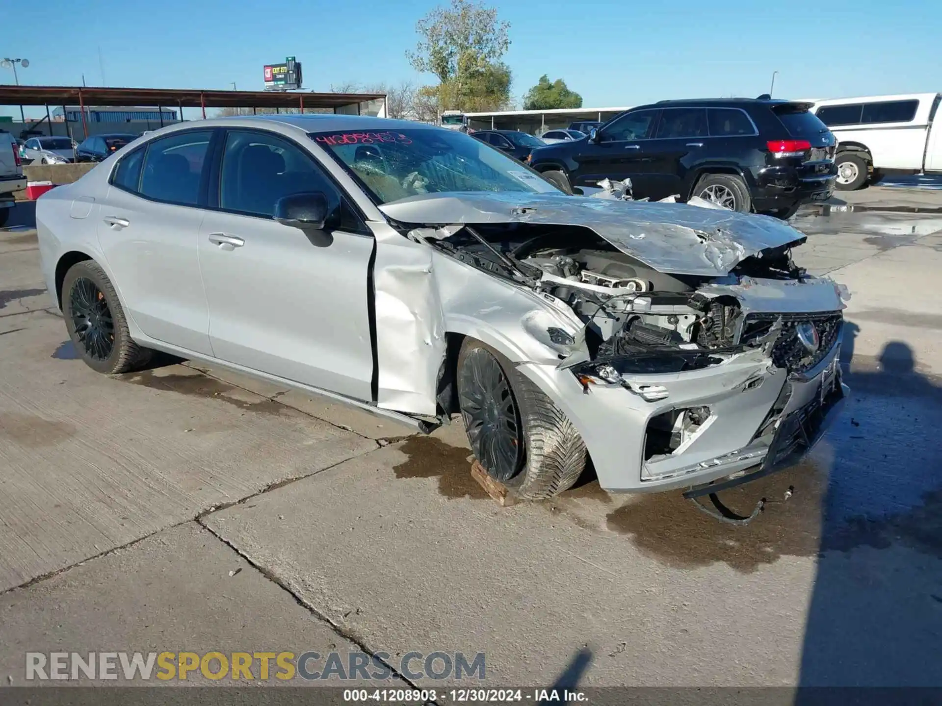 1 Photograph of a damaged car 7JRL12TKXRG296332 VOLVO S60 2024