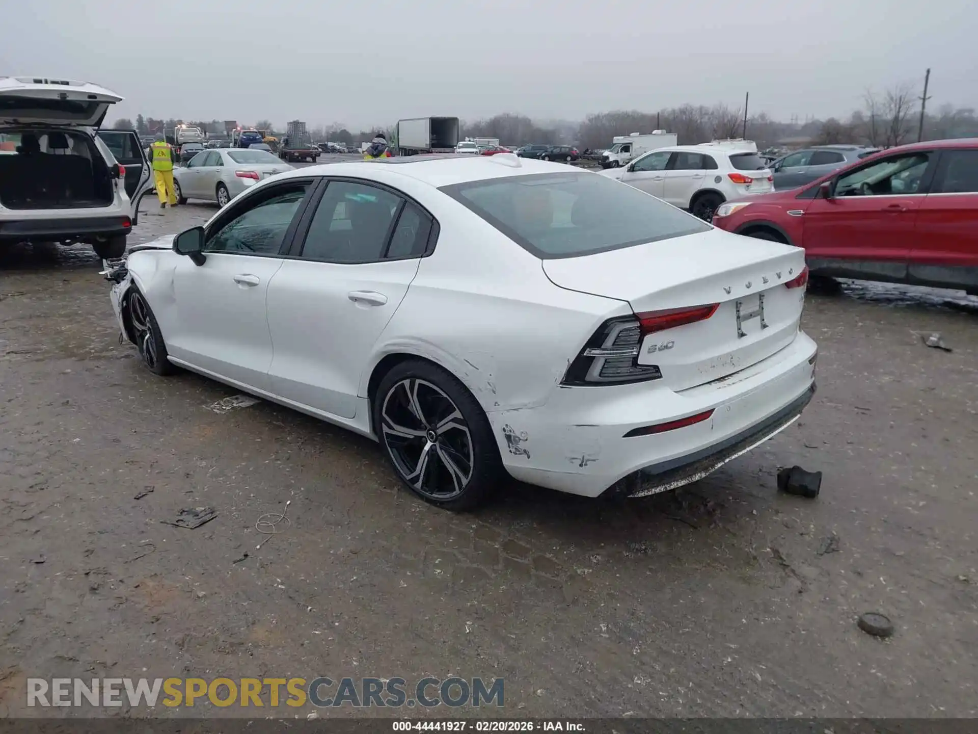 3 Photograph of a damaged car 7JRL12TL6RG294151 VOLVO S60 2024