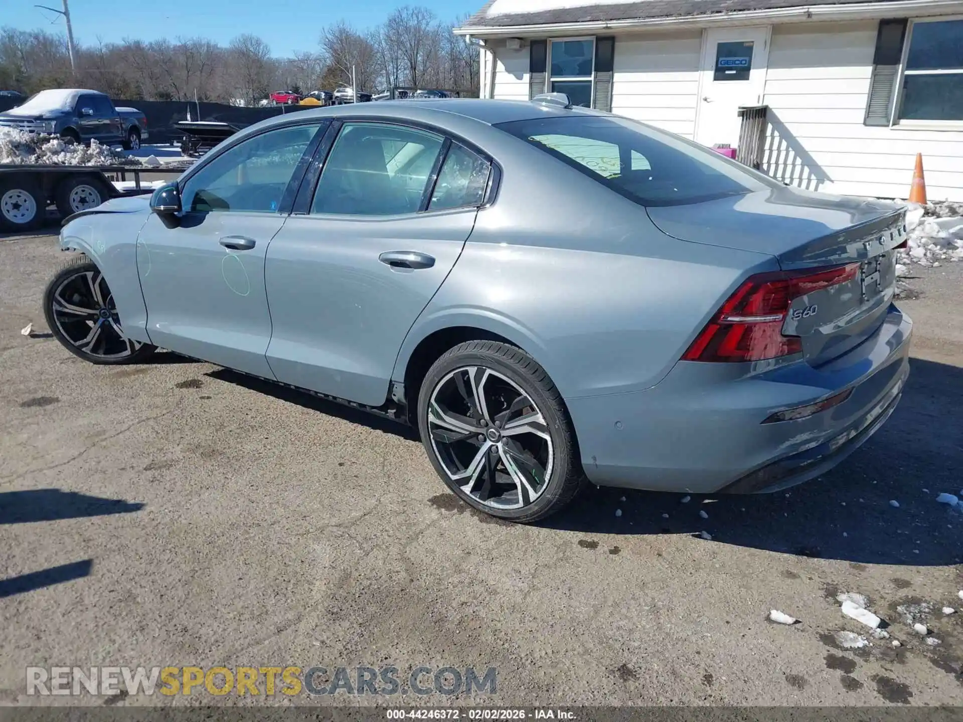 3 Photograph of a damaged car 7JRL12TL6RG303575 VOLVO S60 2024