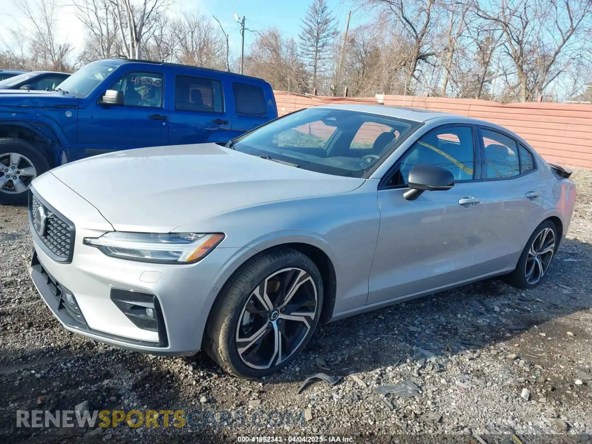 2 Photograph of a damaged car 7JRL12TL6RG307965 VOLVO S60 2024