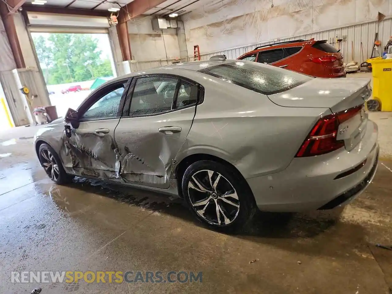 2 Photograph of a damaged car 7JRL12GCXSG365898 VOLVO S60 2025