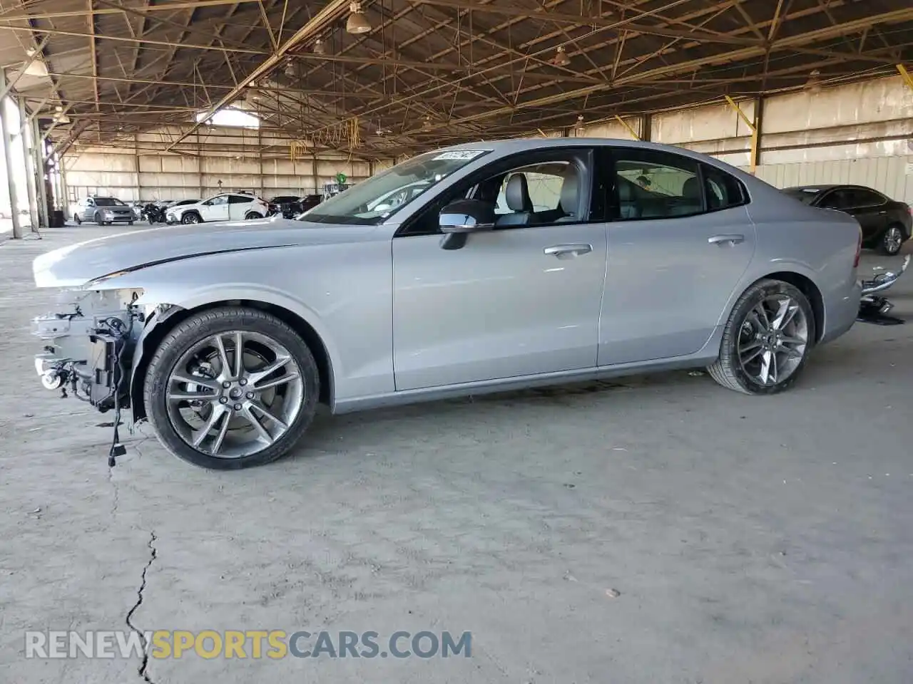 1 Photograph of a damaged car 7JRL12FK4RG321155 VOLVO S60 CORE 2024