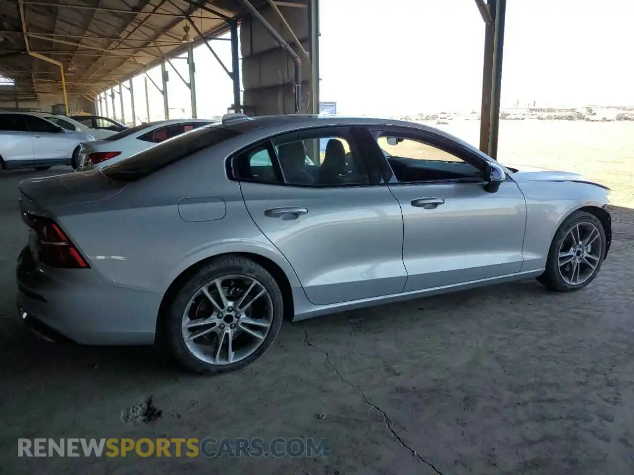 3 Photograph of a damaged car 7JRL12FK4RG321155 VOLVO S60 CORE 2024