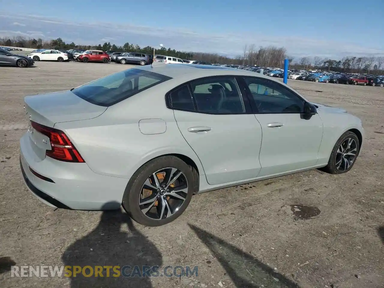 3 Photograph of a damaged car 7JRL12FK4RG323228 VOLVO S60 CORE 2024