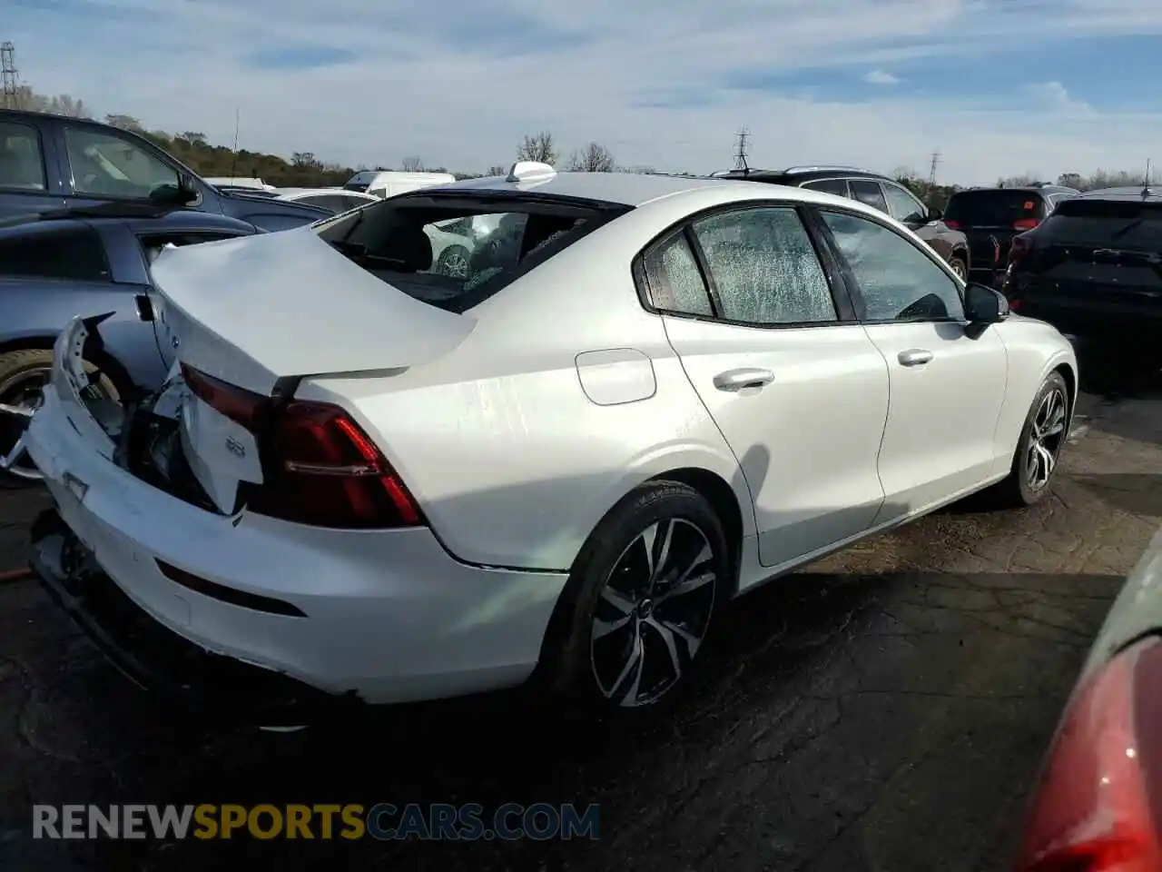 3 Photograph of a damaged car 7JRL12FK5RG323903 VOLVO S60 CORE 2024