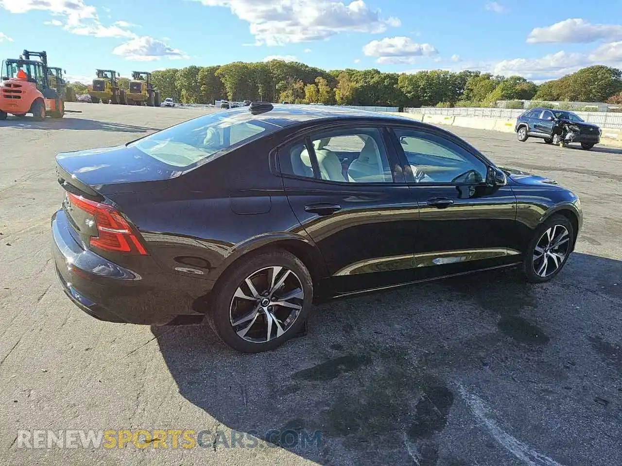 3 Photograph of a damaged car 7JRL12FK7RG280908 VOLVO S60 CORE 2024