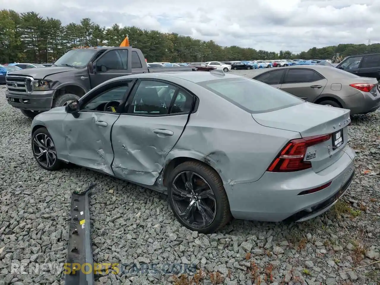 2 Photograph of a damaged car 7JRL12FK7RG310571 VOLVO S60 CORE 2024