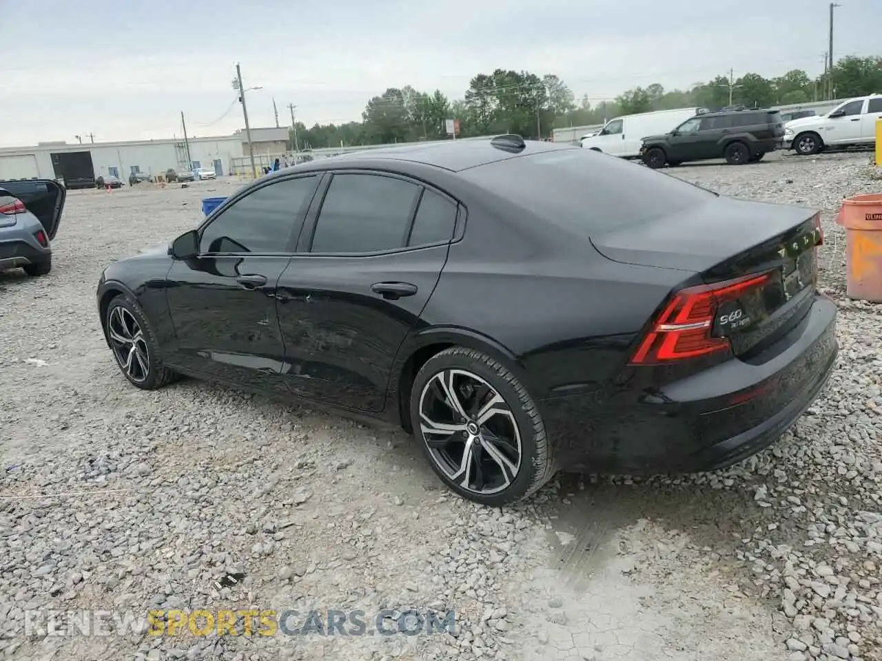 2 Photograph of a damaged car 7JRL12FKXRG317854 VOLVO S60 CORE 2024