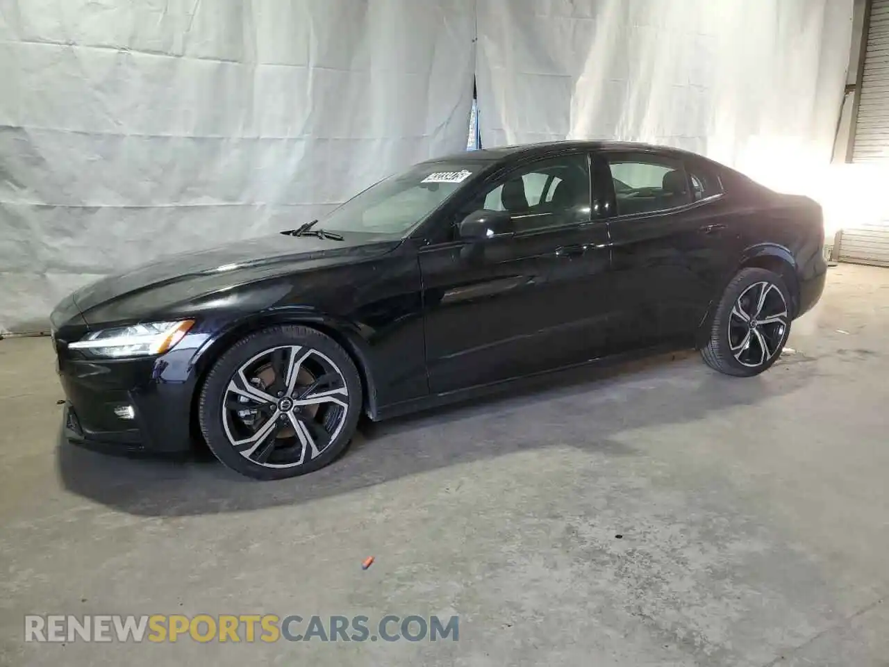 1 Photograph of a damaged car 7JRL12TK0RG322470 VOLVO S60 CORE 2024