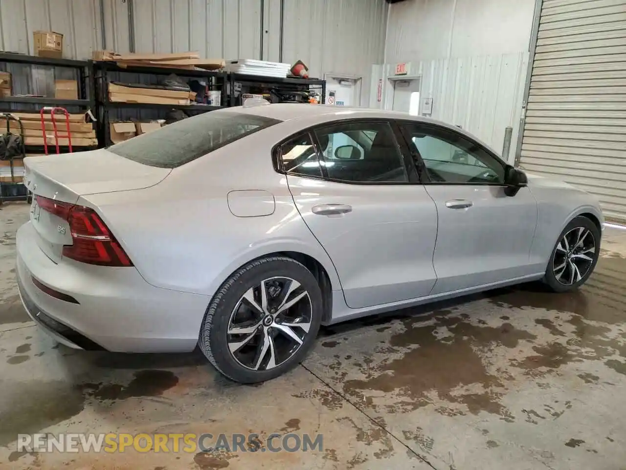 3 Photograph of a damaged car 7JRL12FJ2SG362557 VOLVO S60 CORE 2025