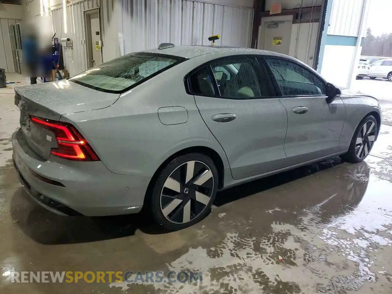 3 fotografías del automóvil dañado 7JRH60FL0RG287428 VOLVO S60 PLUS 2024