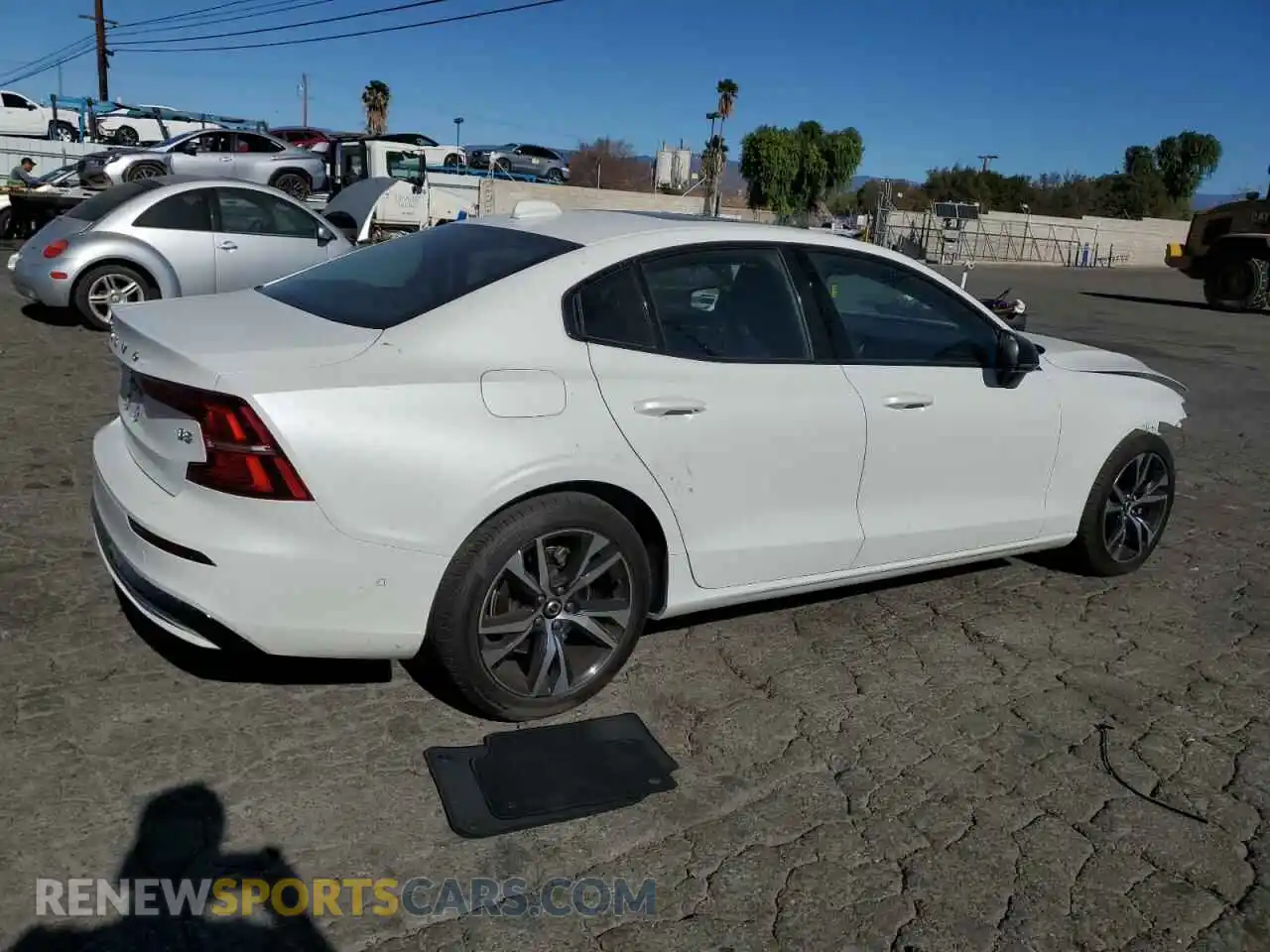 3 Photograph of a damaged car 7JRL12FL5RG297232 VOLVO S60 PLUS 2024