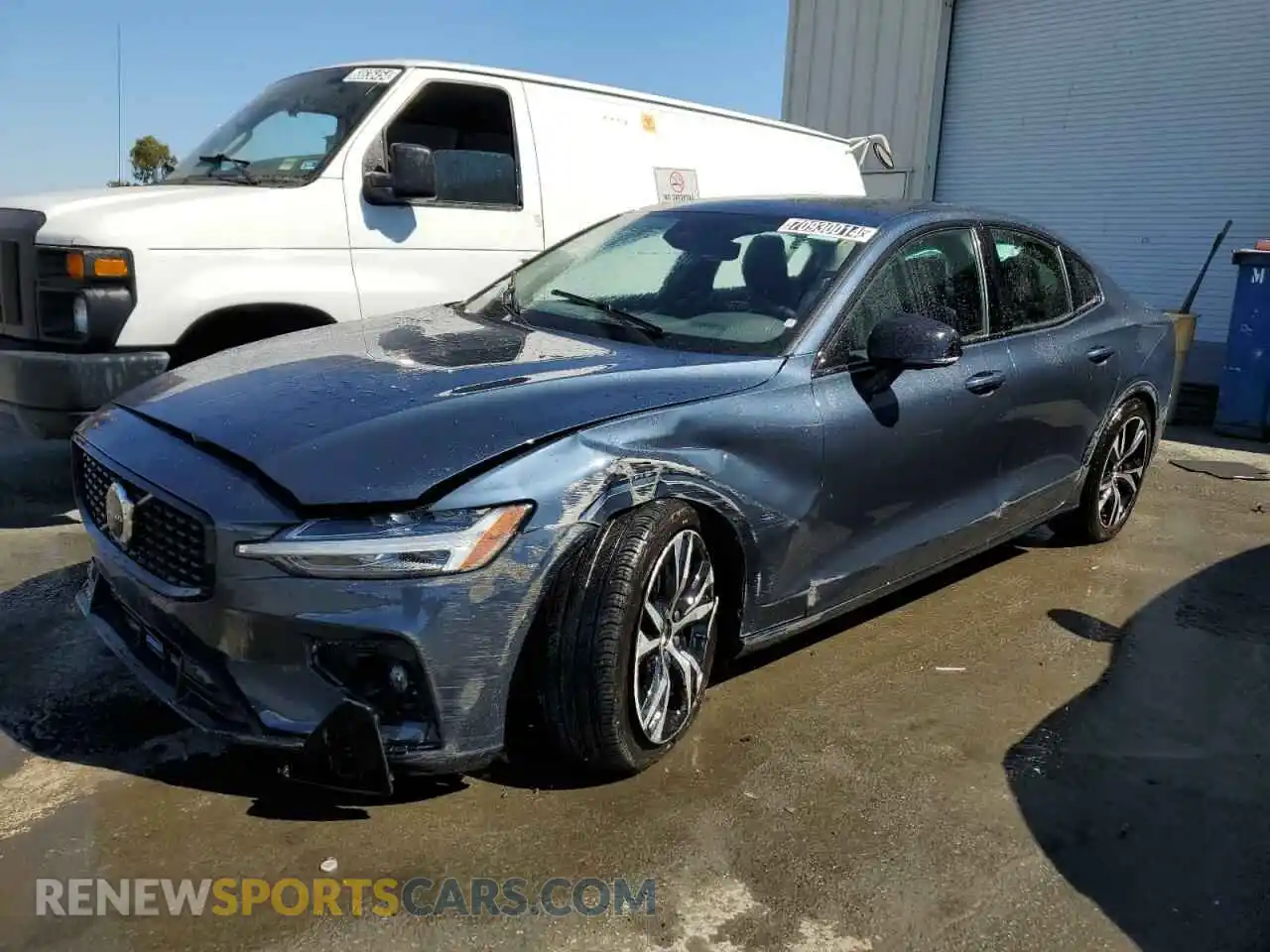 1 Photograph of a damaged car 7JRL12TL0RG313275 VOLVO S60 PLUS 2024