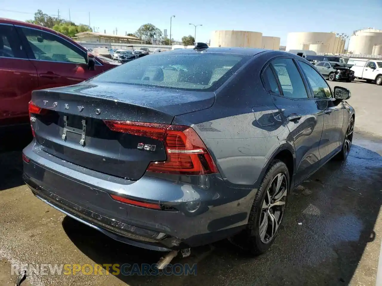 3 Photograph of a damaged car 7JRL12TL0RG313275 VOLVO S60 PLUS 2024