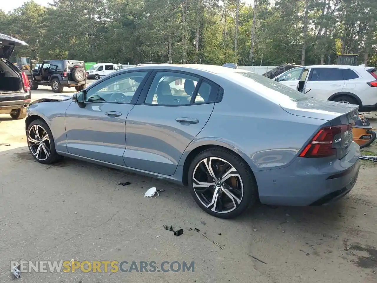 2 Photograph of a damaged car 7JRL12TL1RG288581 VOLVO S60 PLUS 2024
