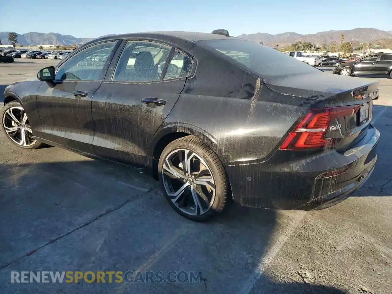 2 Photograph of a damaged car 7JRL12TL3RG285763 VOLVO S60 PLUS 2024
