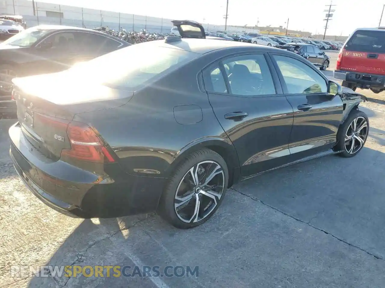 3 Photograph of a damaged car 7JRL12TL3RG285763 VOLVO S60 PLUS 2024
