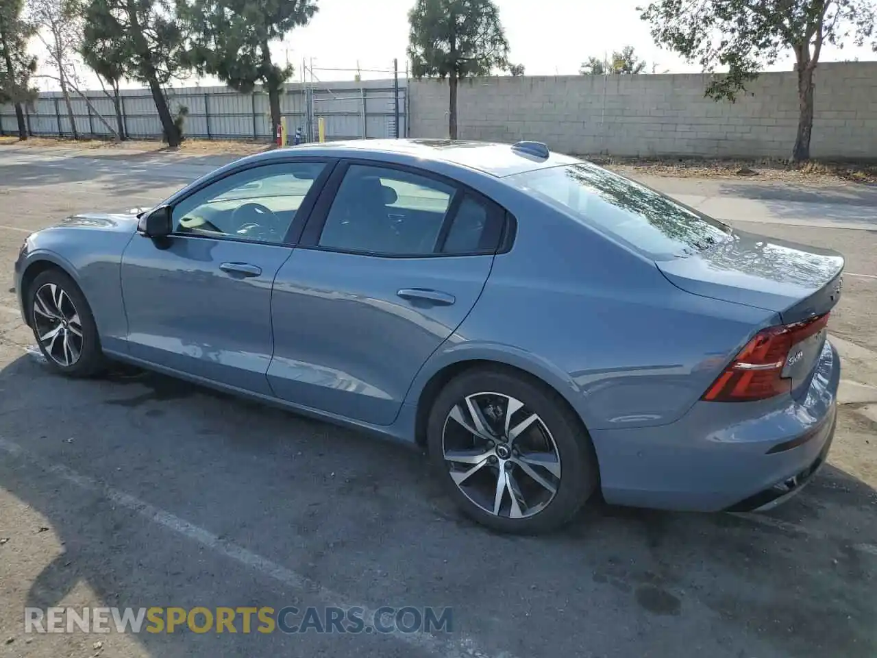 2 Photograph of a damaged car 7JRL12TL3RG316560 VOLVO S60 PLUS 2024