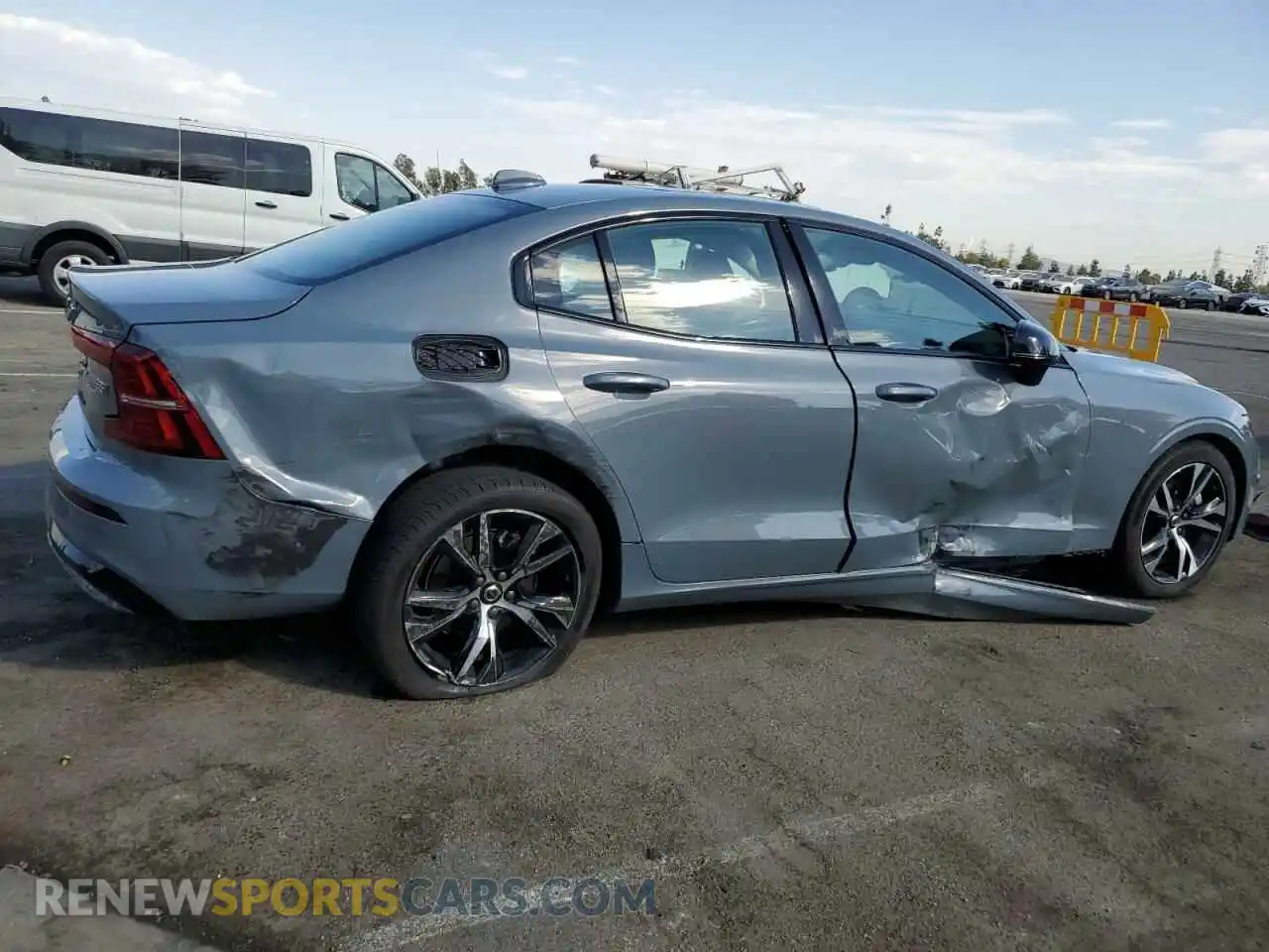 3 Photograph of a damaged car 7JRL12TL3RG316560 VOLVO S60 PLUS 2024