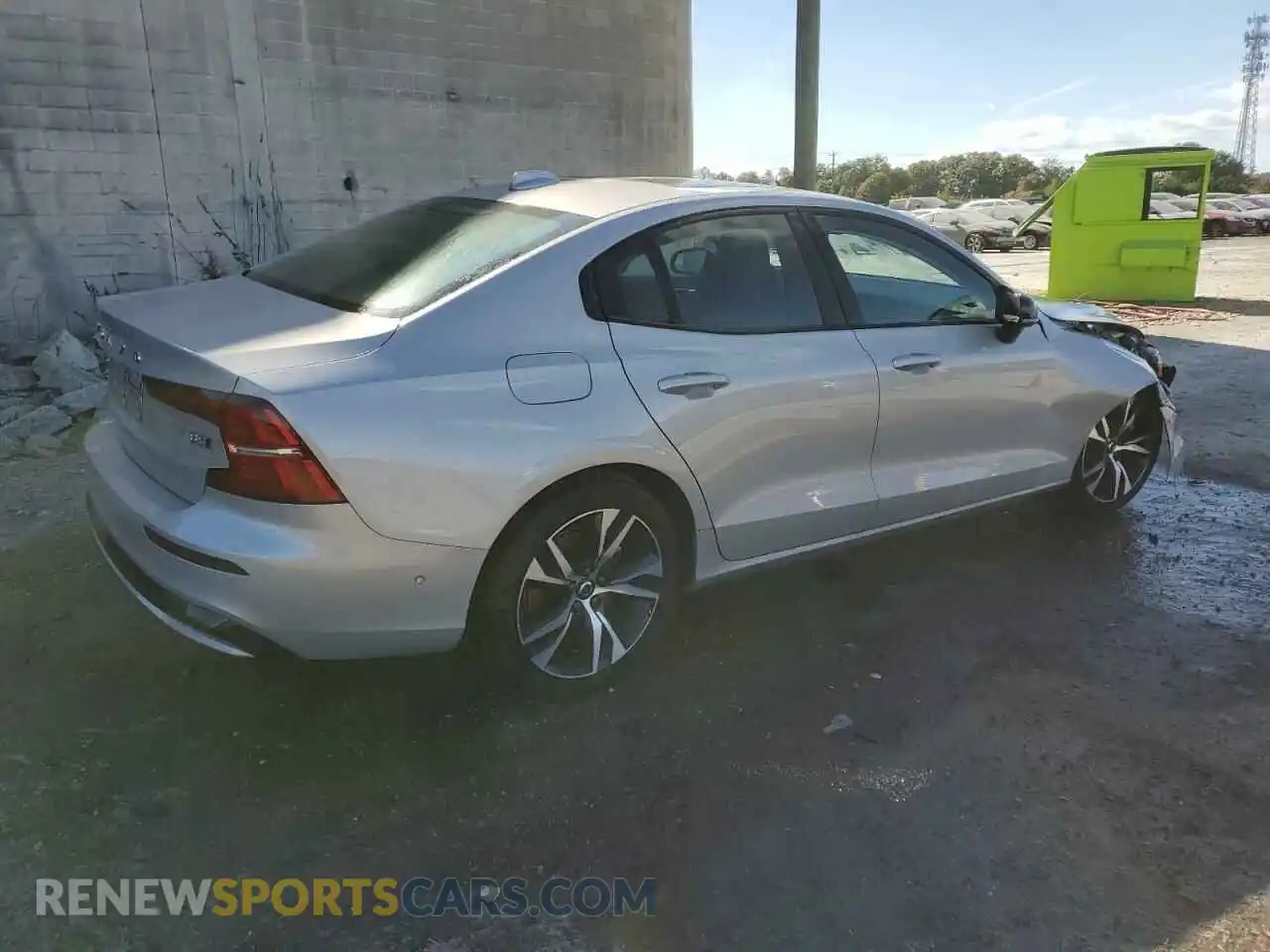 3 Photograph of a damaged car 7JRL12TL4RG316924 VOLVO S60 PLUS 2024