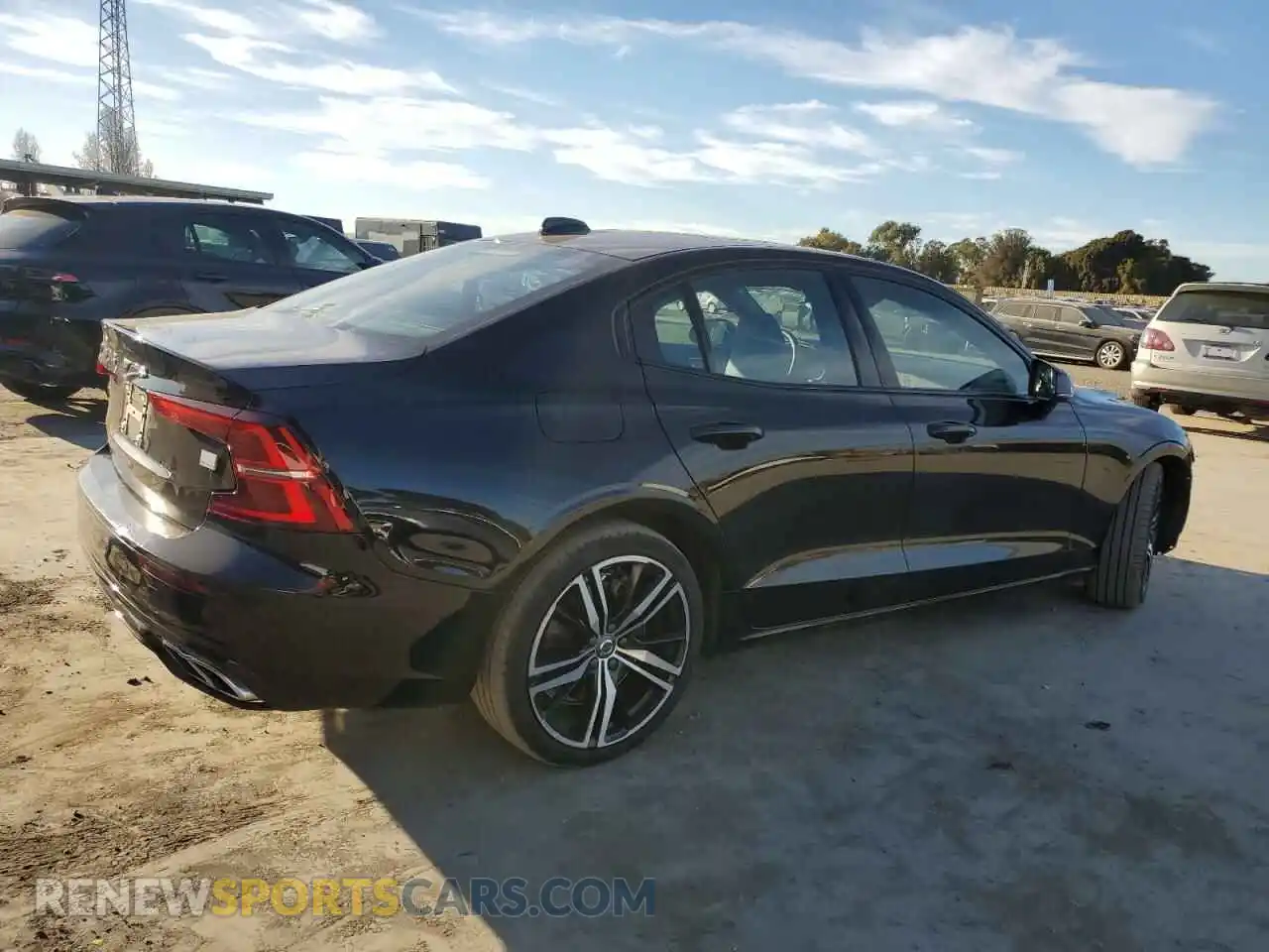 3 Photograph of a damaged car 7JRBR0FM5MG113529 VOLVO S60 T8 REC 2021